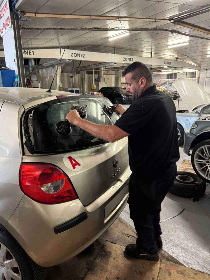 Remplacement lunette arrière Saint-Jory